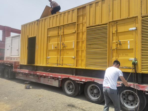 北辰除了负载情况和发动机维护，还有哪些因素会影响 200kw 柴油发电机的油耗？