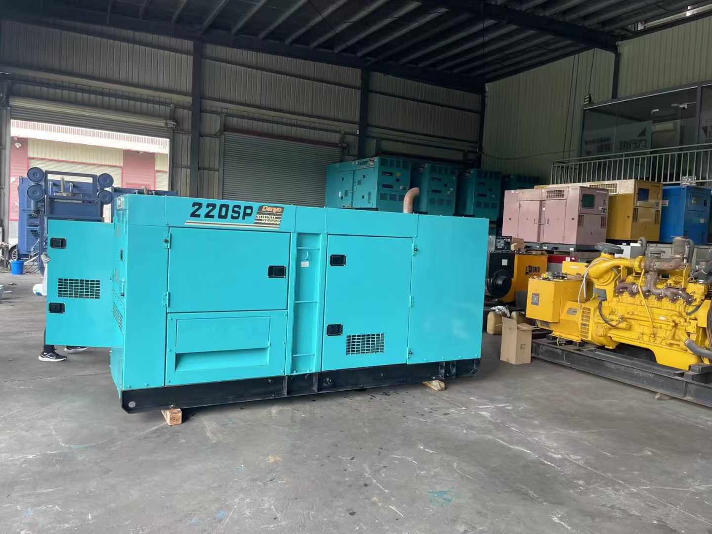 北辰800kW 柴油发电机的输出电流波动范围是多少？