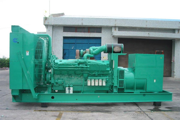 北辰工厂发电机应急发电时如何更准确地检查发电机状态？